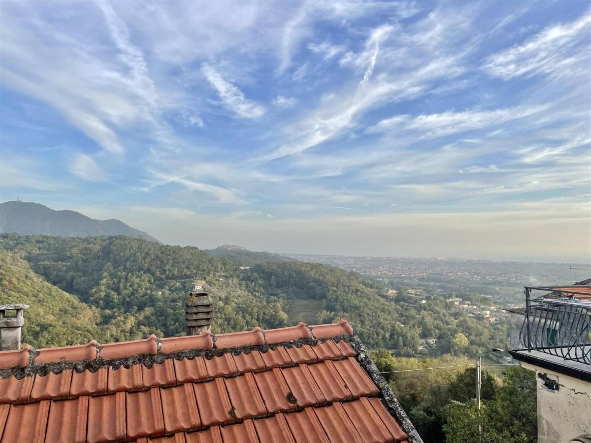 Appartamento Bellavista Castelnuovo Magra Bagian luar foto